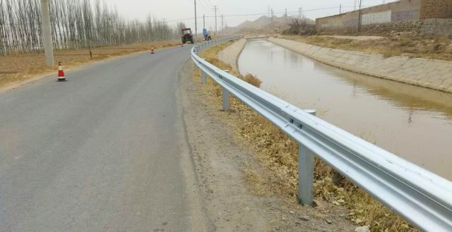 乡村公路丝瓜官网入口污板的价格和标准.jpg