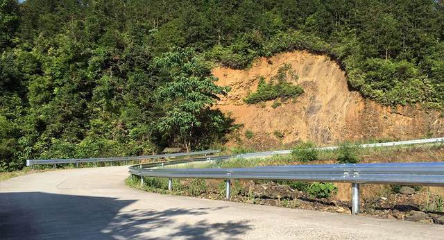 乡村公路波形丝瓜官网入口污安装.jpg