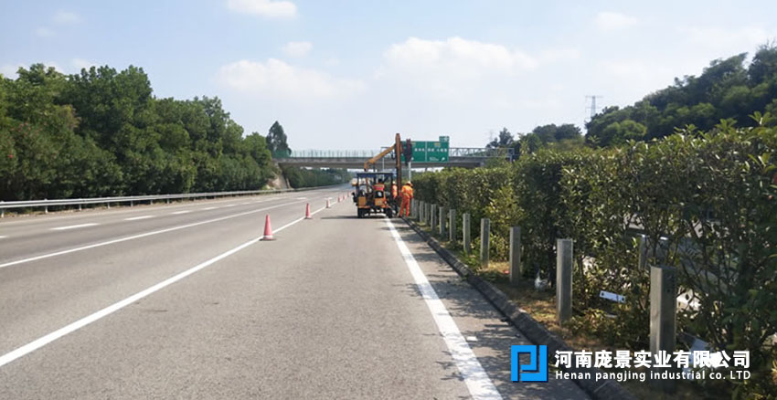 高速公路波形丝瓜官网入口污.jpg