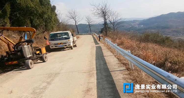 乡村公路丝瓜官网入口污 (2).jpg