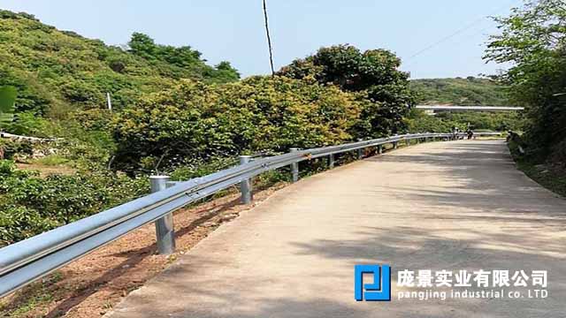 乡村公路丝瓜官网入口污.jpg