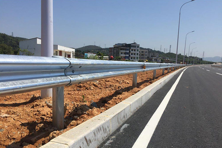 农村公路波形丝瓜官网入口污.jpg
