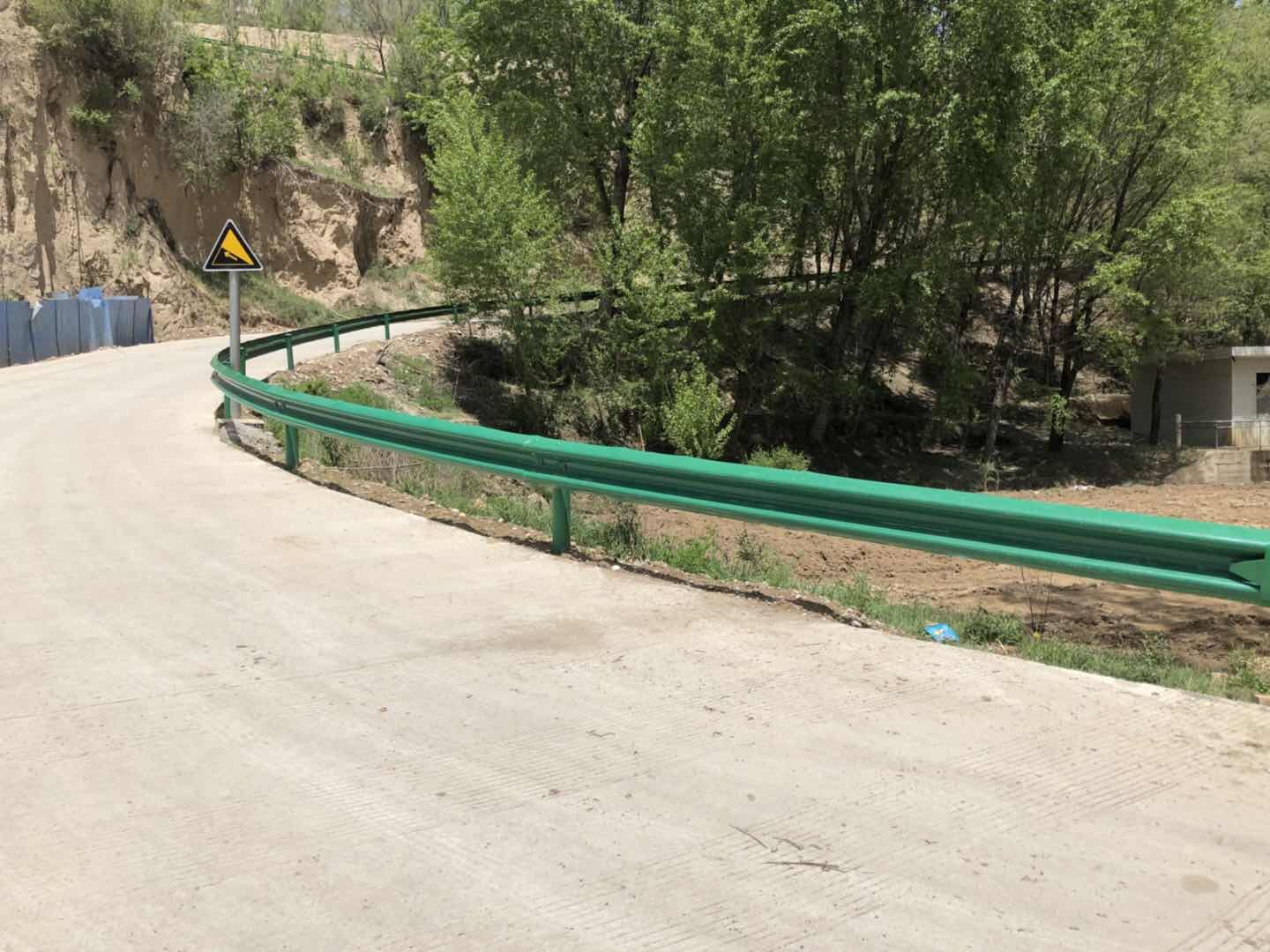 高速公路波形丝瓜官网入口污.jpg